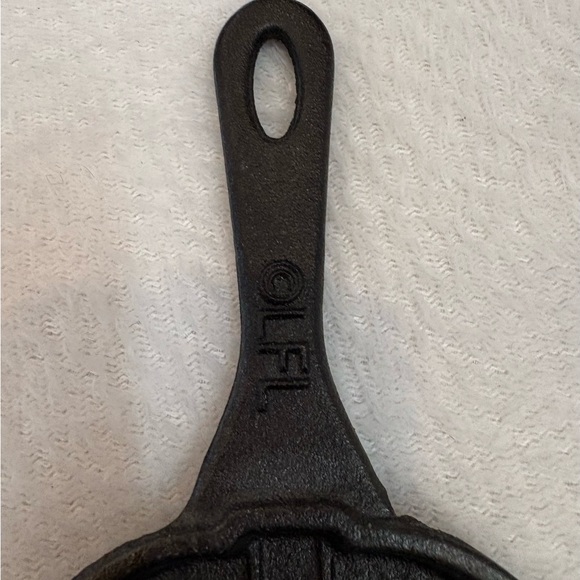 Star Wars Darth Vader Cast Iron Pancake Mold - Picture 5 of 6